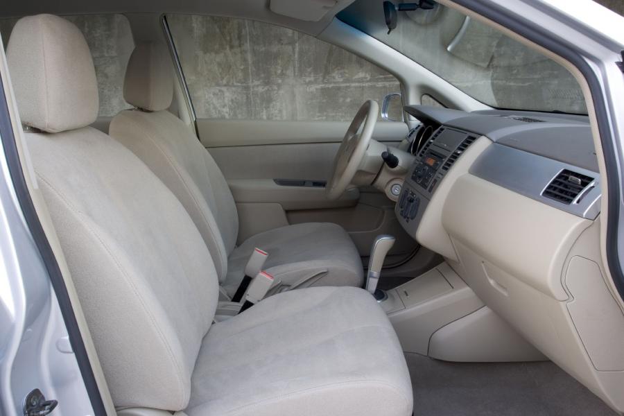  Nissan Tiida 2005 года  (фото 5 из 52)